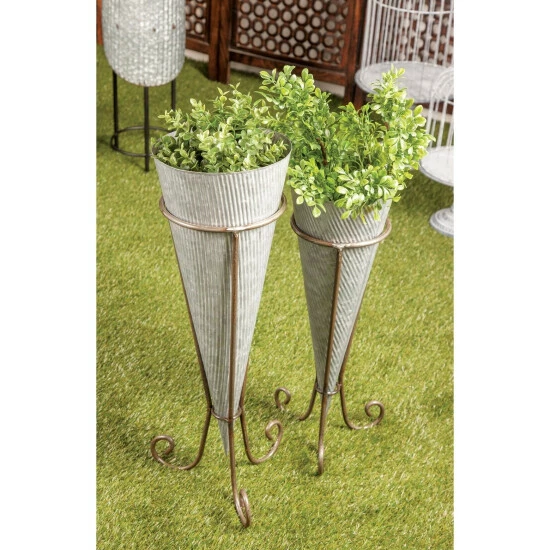 Wholesale โ๏ธ Studio 350 Set Of 3 Farmhouse 22, 26, And 29 Inch Cone Planters With Stands ๐ฅ - Image 7