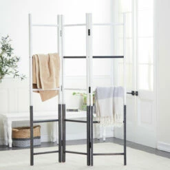 Brand new 🎉 Studio 350 White Pine Farmhouse Room Divider Screen 71 X 50 X 1 - 50 X 1 X 71 🎁