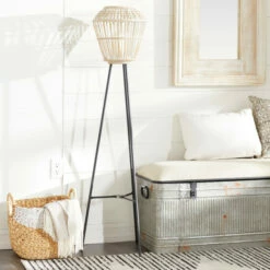 Flash Sale 🎉 Studio 350 White Iron Farmhouse Lantern 😍